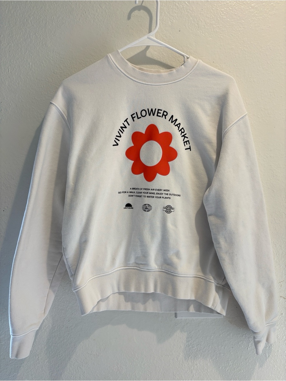 🌸 Vivint Flower Market Graphic White Crewneck Sweatshirt